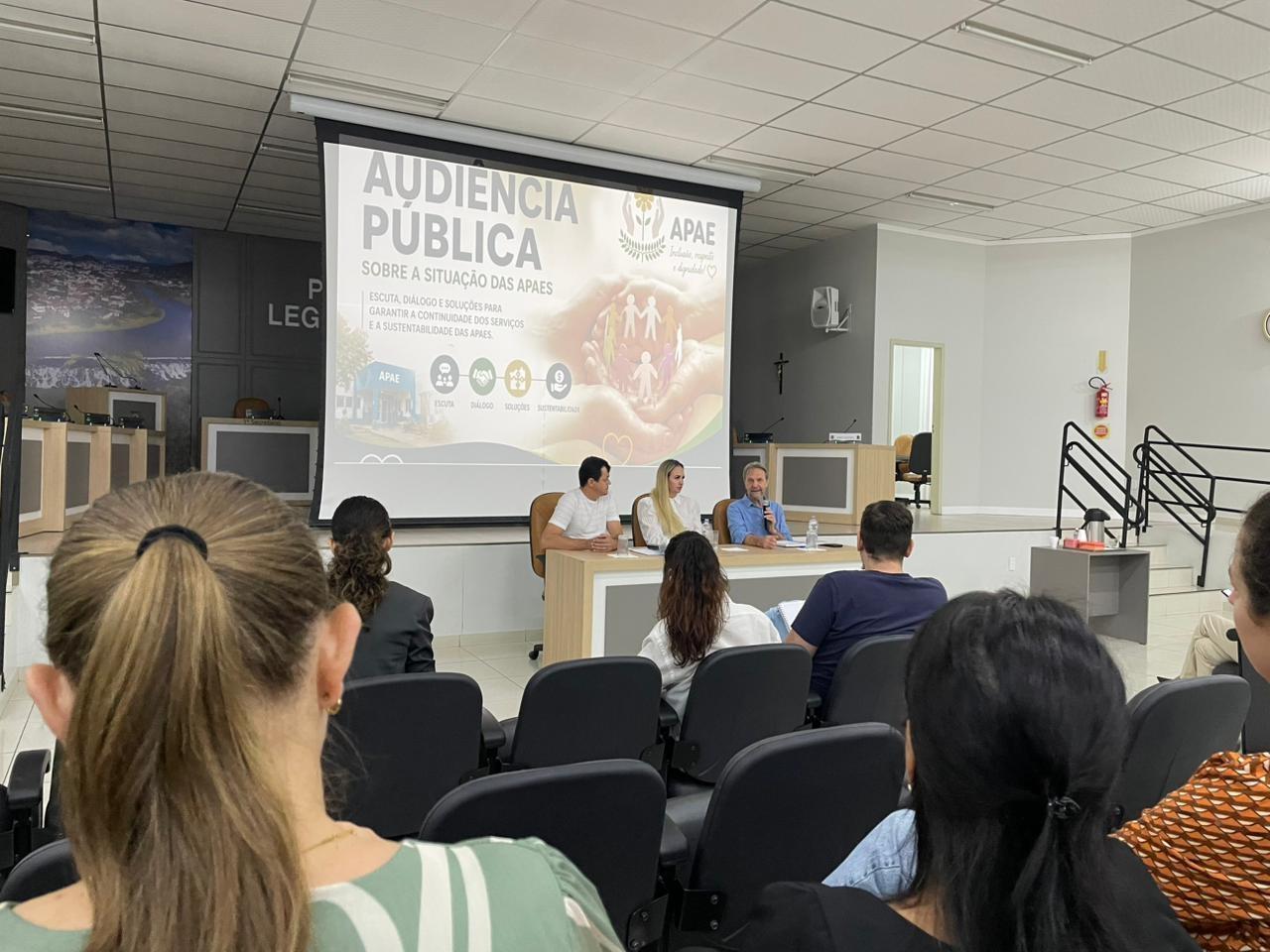Pedro Uczai destina meio milhão de reais para quatro das 15 APAEs do Alto Vale após Audiência Pública 